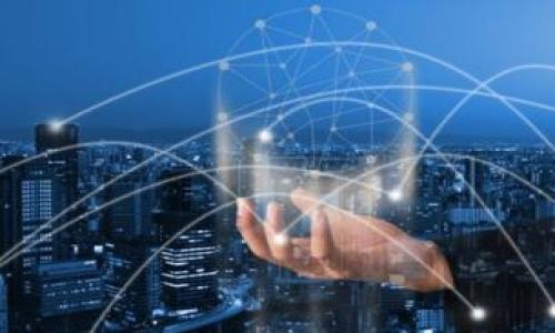 u钱包是由中国一家金融科技公司推出的一款数字钱包应用，旨在为用户提供便捷、安全的支付和金融服务。该平台支持多种支付方式，包括在线支付、二维码支付、转账、理财产品等功能，旨在提升用户的消费体验和金融管理便利性。

作为一个数字钱包，u钱包通常提供以下服务：

1. **移动支付**：用户可以通过u钱包进行线上和线下的支付，支持扫码支付、NFC支付等多种支付方式。

2. **资金管理**：用户可以在u钱包中查看自己的账户余额、收支记录，管理自己的财务。

3. **转账服务**：用户能够方便快捷地进行电子转账，支持个人之间的转账和向商家的支付。

4. **理财服务**：一些数字钱包还可能提供小额理财产品，供用户进行闲置资金的增值。

5. **安全保障**：u钱包通常会采用多重安全措施，确保用户的资金和信息安全。

总体来说，u钱包致力于为用户提供一站式的金融服务解决方案，使用户在日常生活中支付更加便捷。