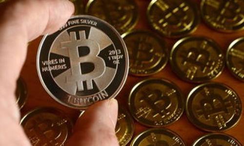 热钱包（Hot Wallet）与冷钱包（Cold Wallet）的简介

在数字货币的世界中，热钱包和冷钱包是两种重要的存储方式。它们各自有独特的特点和用途，适用于不同的场合与需求。为了更好地理解这两者的区别和使用场景，我们将详细探讨热钱包和冷钱包的定义、特点、优劣势以及使用建议。

一、热钱包的定义与特点
热钱包，顾名思义，是指那些连接到互联网的钱包。这种钱包通常用于日常交易和频繁的转账，便于用户随时随地访问自己的数字资产。热钱包不仅支持多种加密货币，且大多数用户界面友好，便于操作。
热钱包的形式多样，包括但不限于手机应用、桌面软件以及在线平台。由于它们始终在线，这使得用户能够快速进行买卖和转账操作，但也因此面临较高的安全风险。

二、热钱包的优劣势分析
热钱包的优势在于其方便性和灵活性。用户可以随时进行交易，这对于需要快速响应市场变化的投资者来说尤为重要。此外，大多数热钱包都提供了用户友好的界面和各种功能，如实时价格提醒、交易记录等重要信息。
然而，热钱包也有明显的缺点。由于其在线的特性，热钱包容易受到黑客攻击和恶意软件的威胁。一旦黑客成功侵入，用户的数字资产可能会瞬间被盗，造成不可逆转的损失。

三、冷钱包的定义与特点
与热钱包不同，冷钱包是一种不连接互联网的存储方式。它通常以物理设备或纸张的形式存在，目的是将用户的数字资产存储在离线环境中，以最大限度地减少被攻击的风险。
冷钱包的类型主要包括硬件钱包（如Ledger、Trezor等）和纸钱包。硬件钱包是一种专门设计的设备，用于安全存储私钥，而纸钱包则是将私钥和公钥打印在纸张上，以保持其离线状态。

四、冷钱包的优劣势分析
冷钱包的最大优势在于安全性。由于其不连接到互联网，黑客几乎无法通过远程手段攻击冷钱包，从而保护用户的资产不受盗窃。此外，冷钱包可以抵御大多数网络攻击，极大增加了资产的安全性。
然而，冷钱包也有其劣势。在使用便捷性上，冷钱包操作相对复杂，新手用户需要花时间学习如何使用。同时，冷钱包的短期交易灵活性较差，适合长时间持有和投资的用户。

五、热钱包与冷钱包的选择建议
选择热钱包还是冷钱包，主要取决于用户的需求和风险承受能力。如果一个用户频繁进行交易，热钱包无疑是更好的选择；而对于希望长期持有数字资产的用户，冷钱包则更合适。
此外，用户也可以考虑将两者结合使用。在进行频繁交易的同时，将大部分资产存储在冷钱包中，以保证其安全性。这样，用户可以在灵活性和安全性之间找到一个平衡点。

总结：
在选择热钱包与冷钱包时，用户需要根据自己的投资风格、持有周期、安全需求等多个方面进行权衡，避免因一时之快而导致资产损失。了解热钱包与冷钱包的特点及其适用场景，可以帮助用户更好地进行数字资产的管理。

---

**相关问题：**

1. 冷钱包如何确保安全性？现代冷钱包的安全设计有哪些特点？
2. 热钱包和冷钱包的转换是否可行？转换时需要注意哪些事项？
3. 对于新手用户，如何选择合适的钱包？热钱包与冷钱包的优先级应该如何排定？
4. 高级用户和机构用户对于热钱包和冷钱包的需求有何不同？他们通常采用什么样的策略？

接下来，我会逐一详细介绍每个问题。请继续阅读。